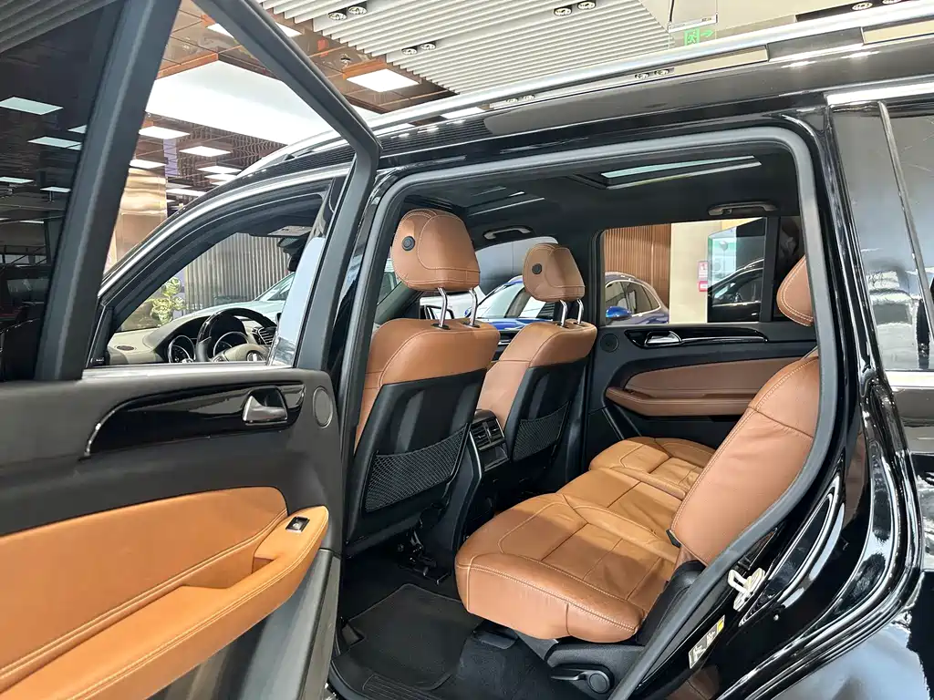Mercedes-Benz GLS — миниатюра 7