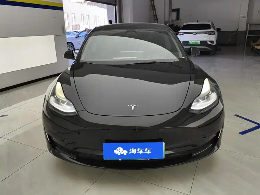 Tesla Model 3 — миниатюра 2