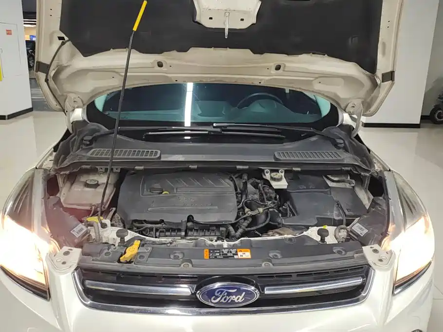 Ford Kuga — миниатюра 10