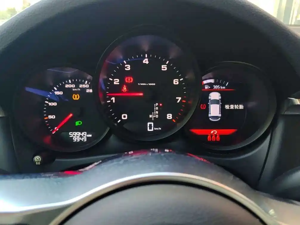 Porsche Macan — миниатюра 6