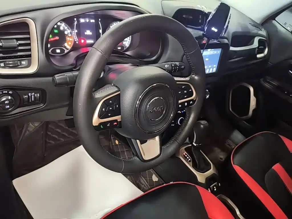 Jeep Renegade — миниатюра 11
