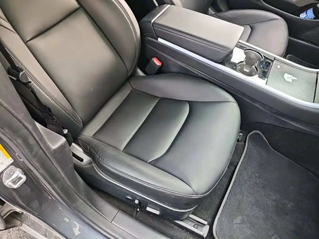 Tesla Model 3 — миниатюра 25