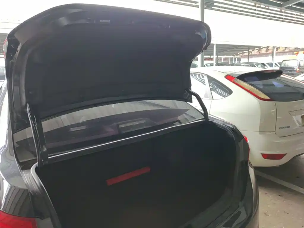 Toyota Corolla — миниатюра 19