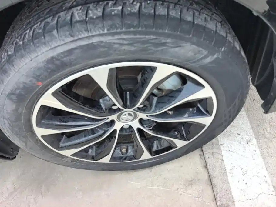 Toyota Avalon — миниатюра 6