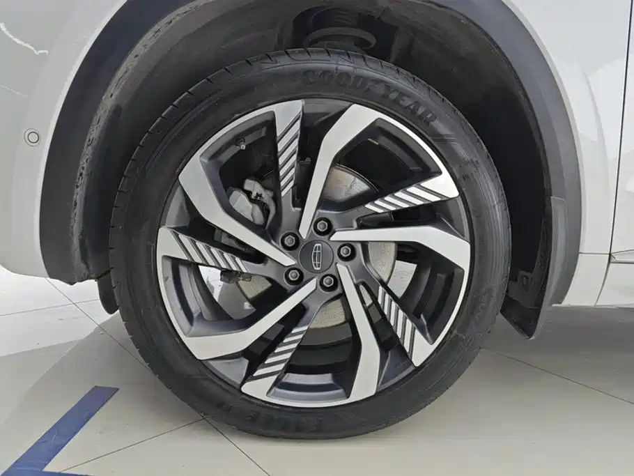 Geely Xingyue L — миниатюра 6