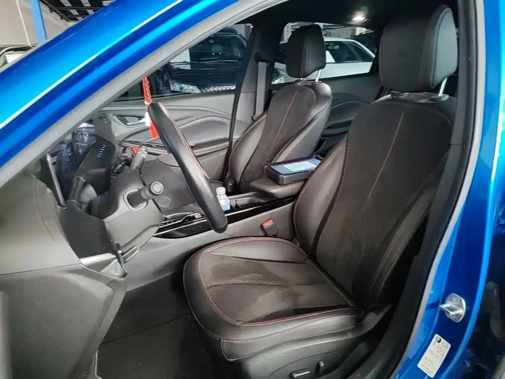 Buick Verano — миниатюра 15