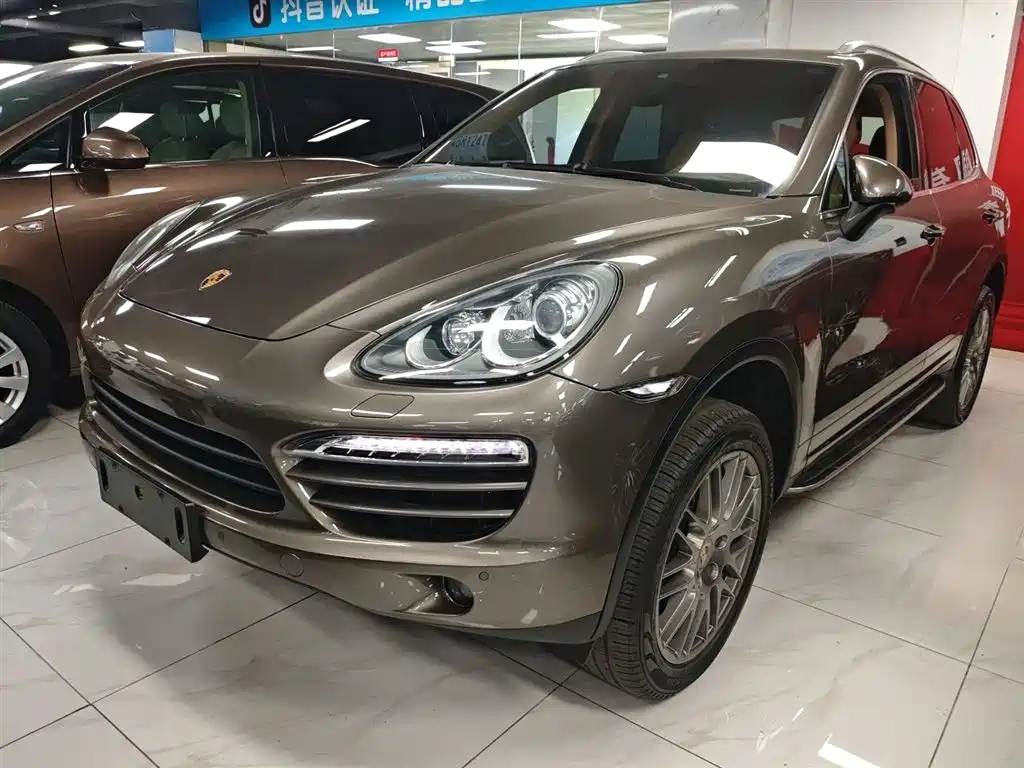 Porsche Cayenne 2014