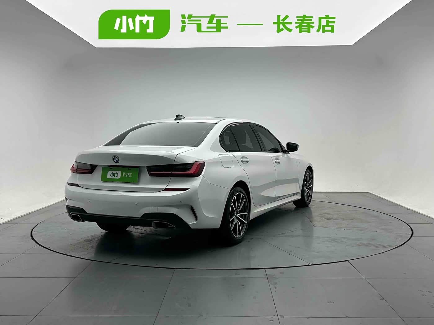BMW 3 Series 2.0 л 2022 г. Белый, пробег 36000 км