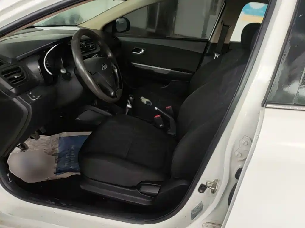 Kia K2 — миниатюра 15