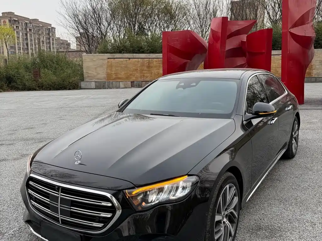 Mercedes-Benz E-Class 2024