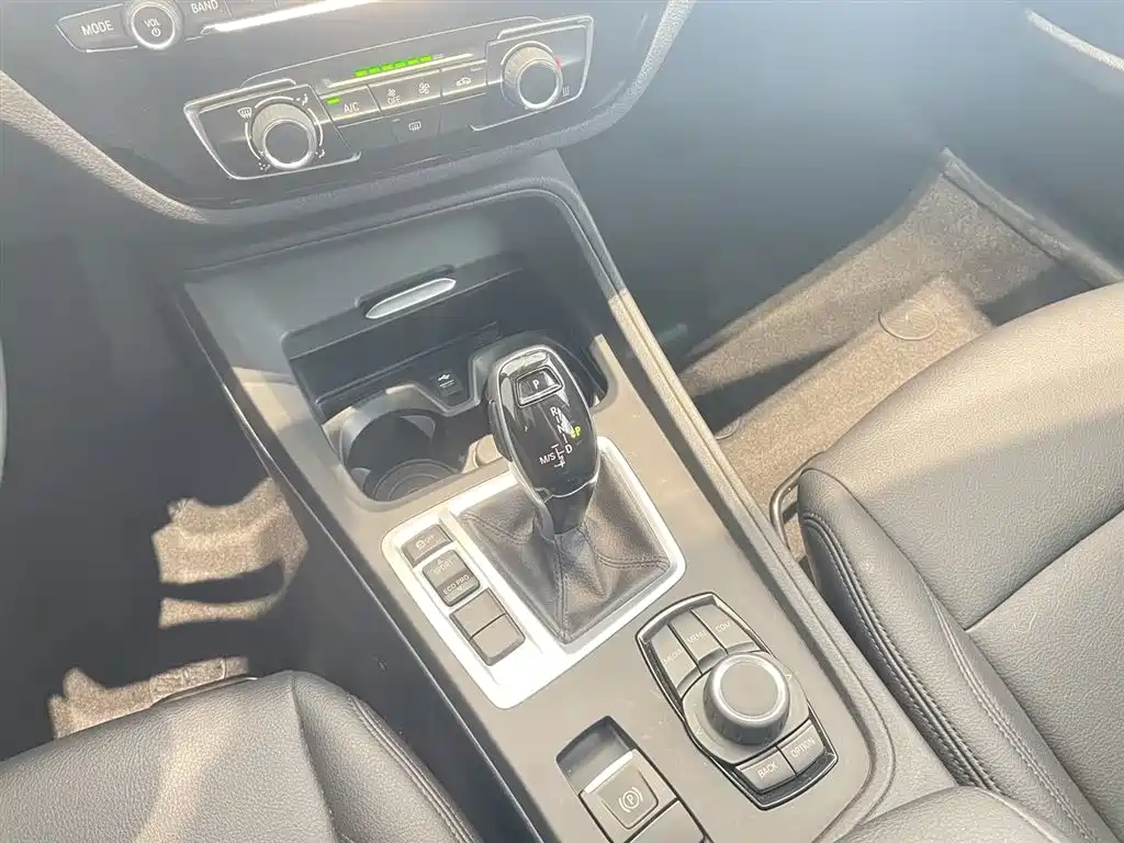 BMW 1 Series — миниатюра 11