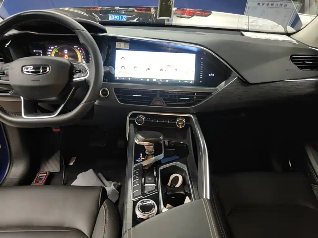 Geely Xingyue — миниатюра 13