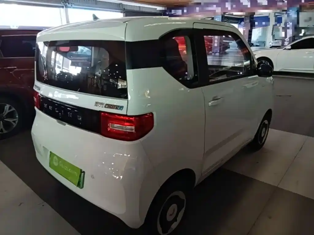 Wuling MINIEV — миниатюра 7