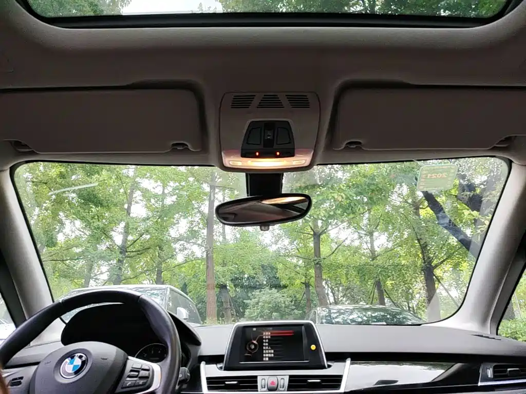 BMW 2 Series Active Tourer (Import) — миниатюра 18