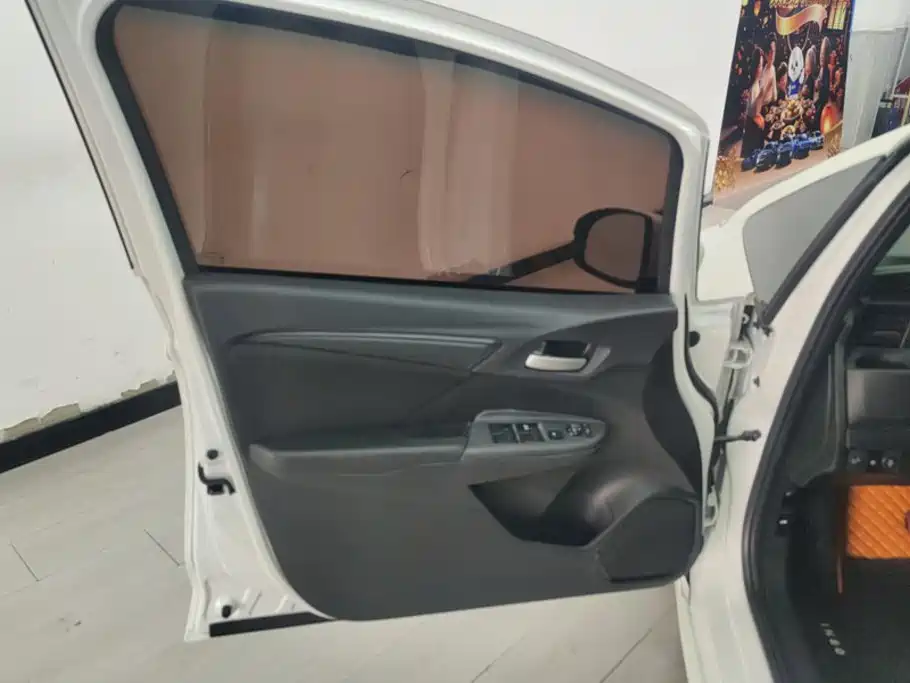 Honda Fit — миниатюра 7
