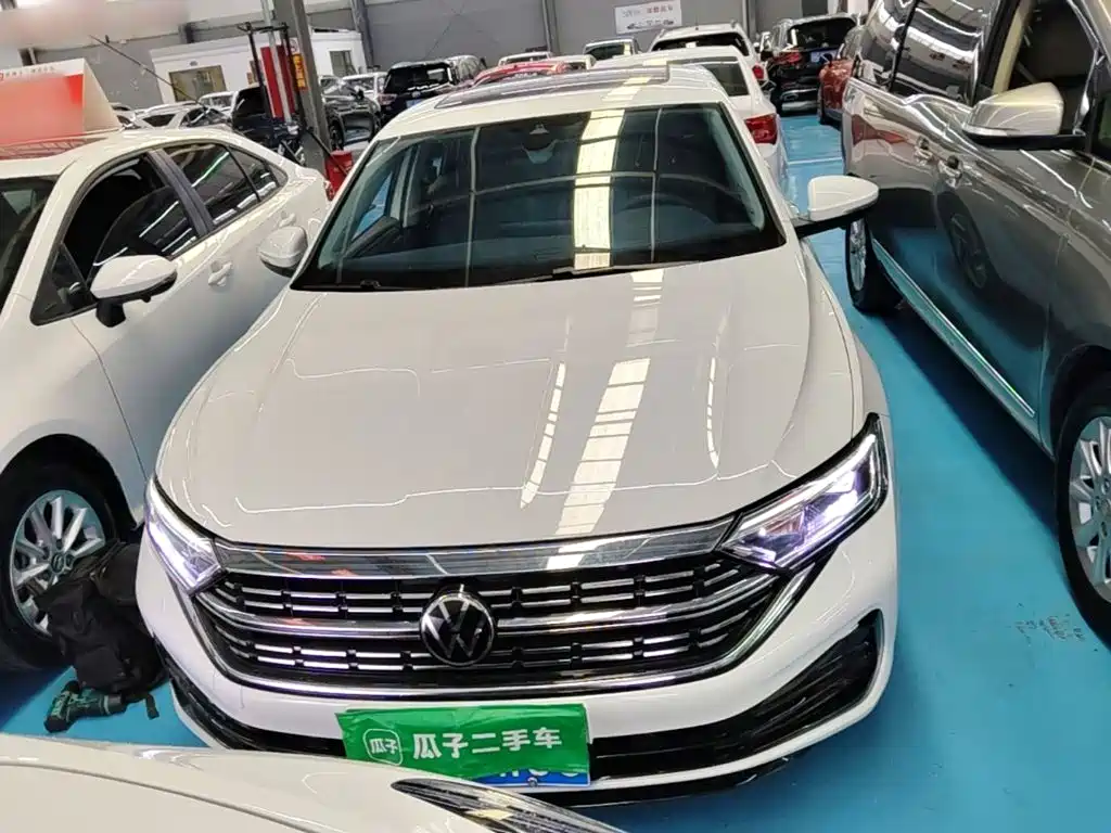 Volkswagen Sagitar — миниатюра 3