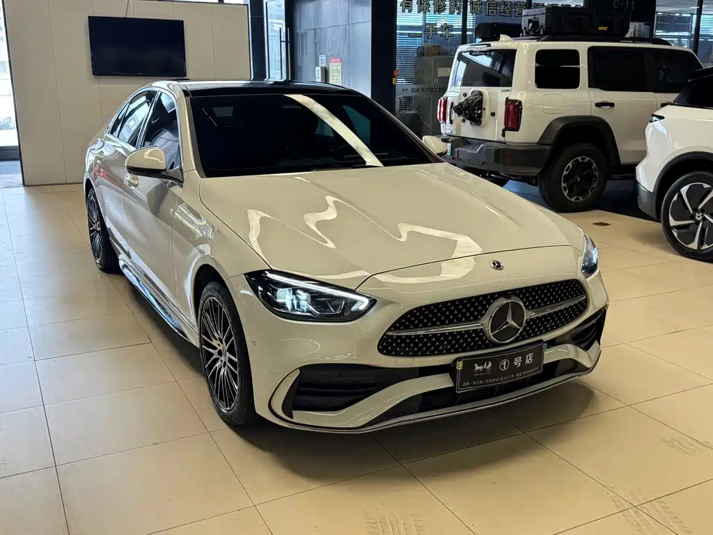 Mercedes-Benz C-Class — миниатюра 12