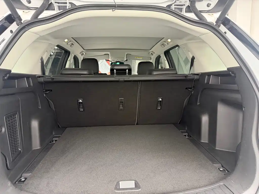 Land Rover Discovery Sport — миниатюра 12