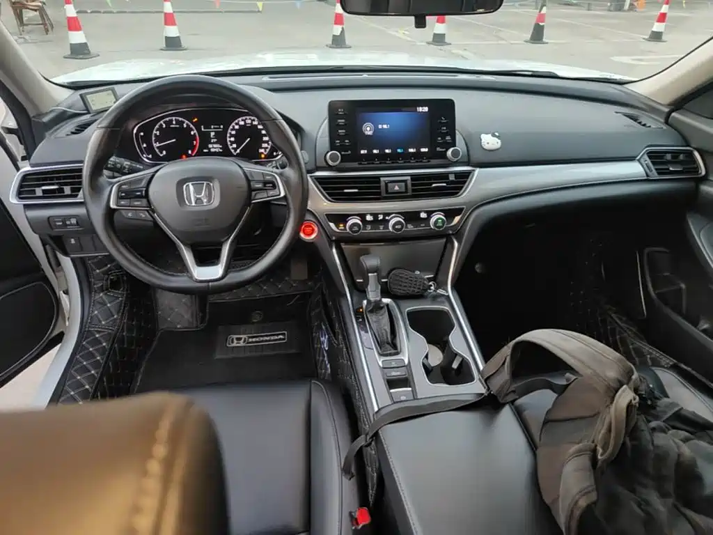 Honda Accord — миниатюра 10