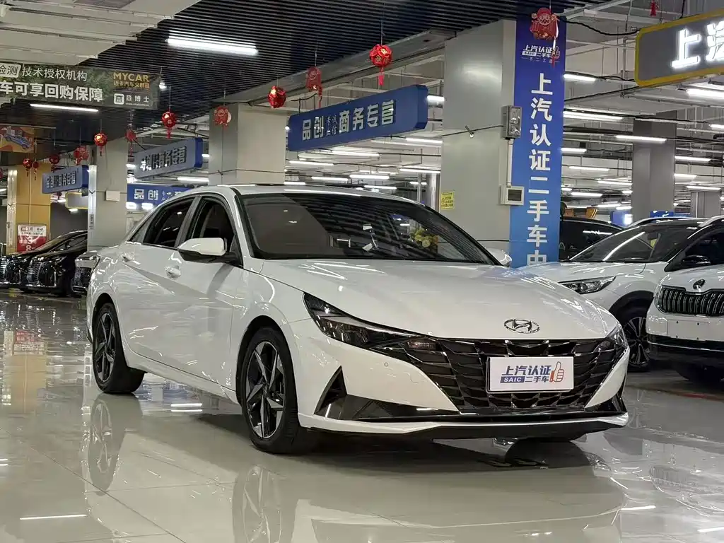 Hyundai Elantra — миниатюра 3