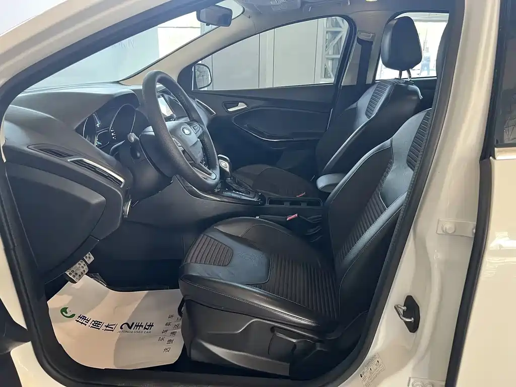 Ford Focus — миниатюра 16