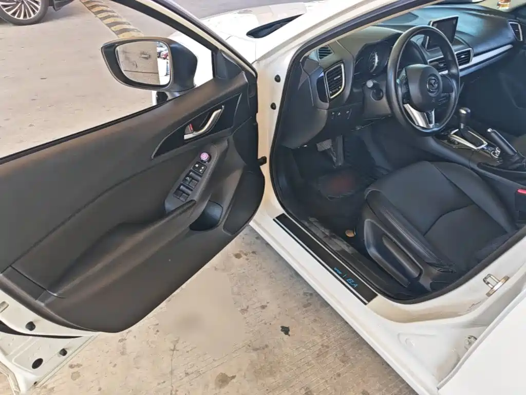 Mazda 3 Axela — миниатюра 16