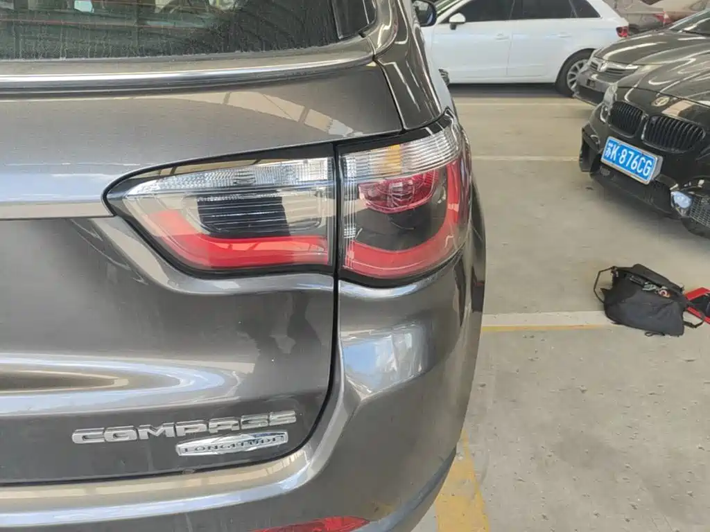 Jeep Compass — миниатюра 8