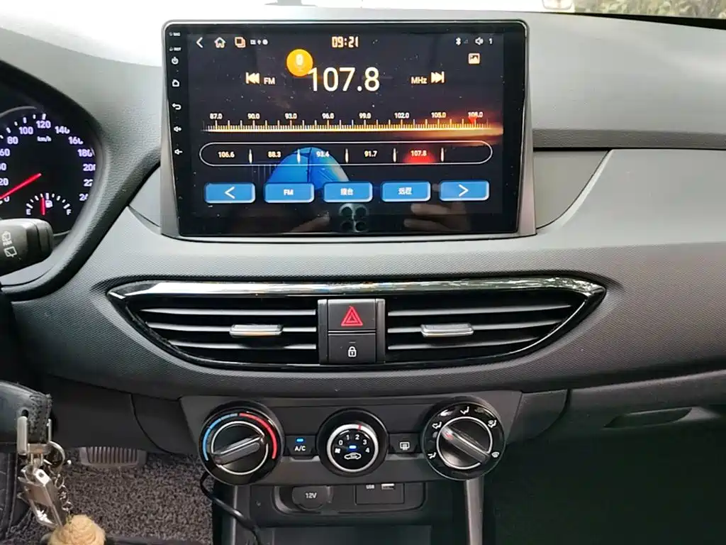 Hyundai Elantra — миниатюра 13