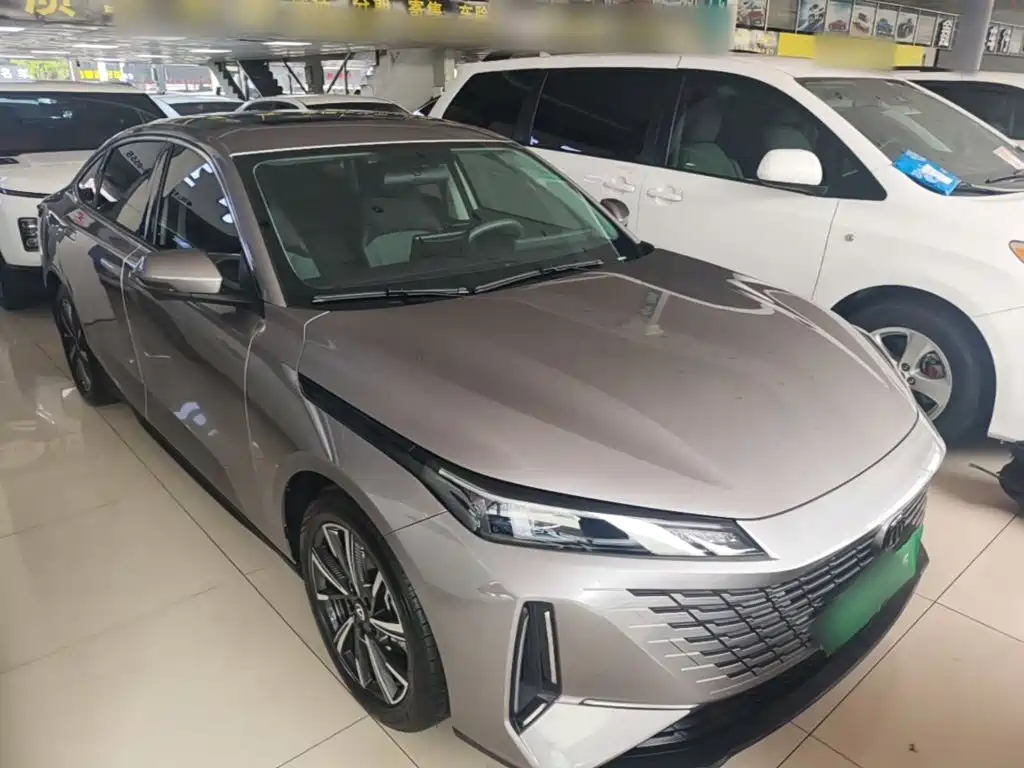 Changan Yida — миниатюра 4
