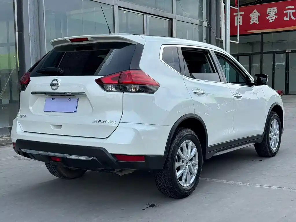 Nissan X-Trail — миниатюра 8