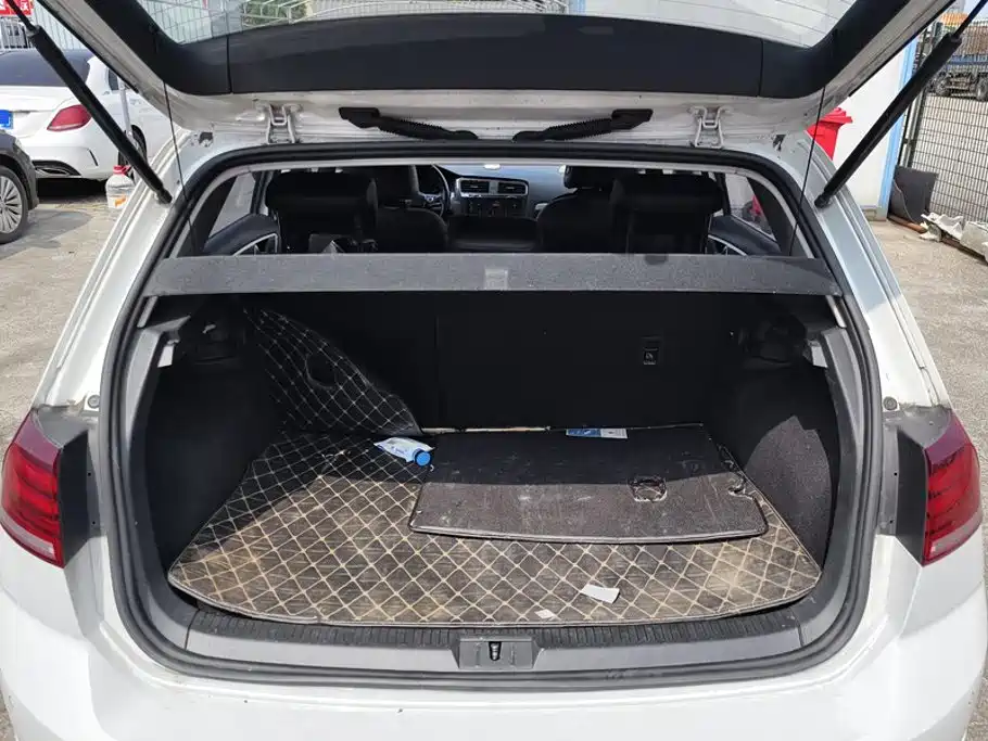 Volkswagen Golf — миниатюра 4