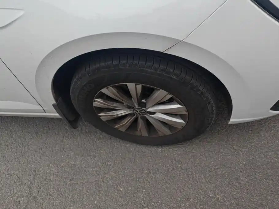 Volkswagen Lavida — миниатюра 6
