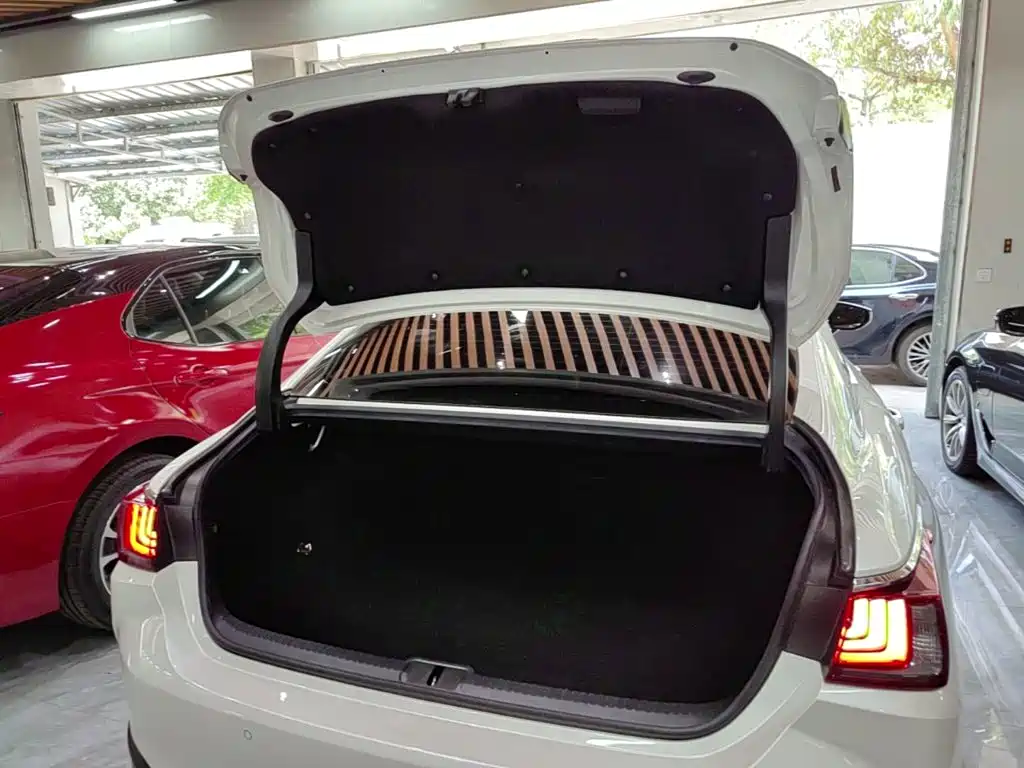 Lexus ES — миниатюра 19