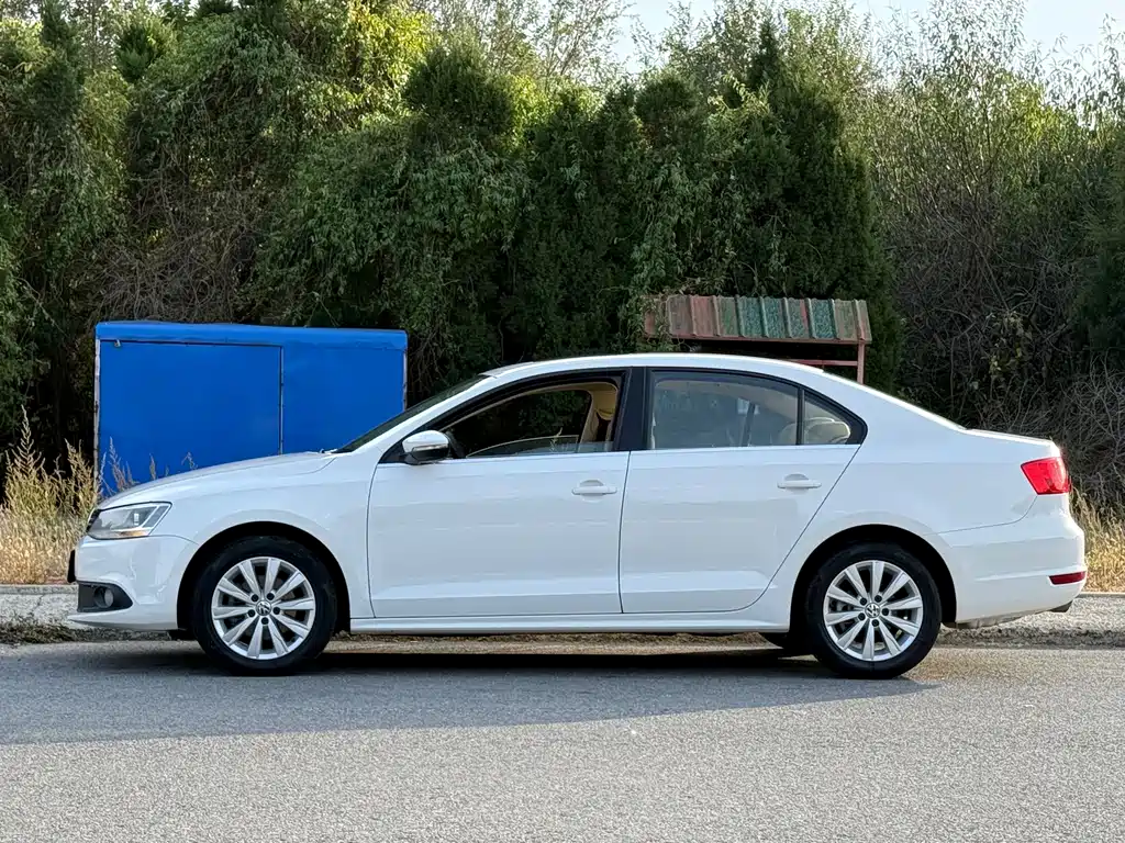 Volkswagen Sagitar — миниатюра 3