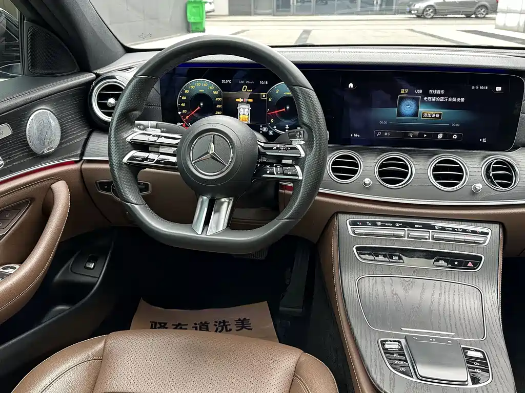 Mercedes-Benz E-Class — миниатюра 5