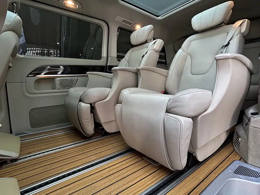 Mercedes-Benz V-Class — миниатюра 18