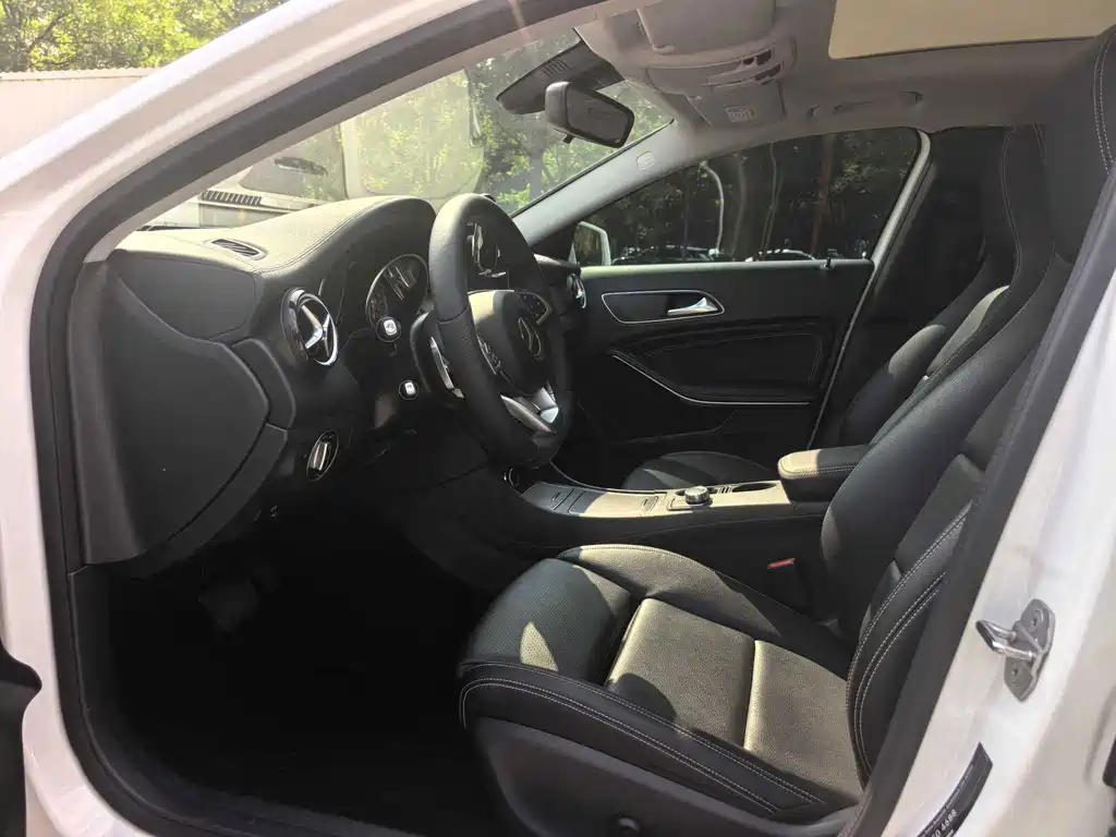 Mercedes-Benz GLA — миниатюра 12