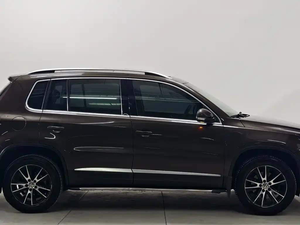 Volkswagen Tiguan — миниатюра 8