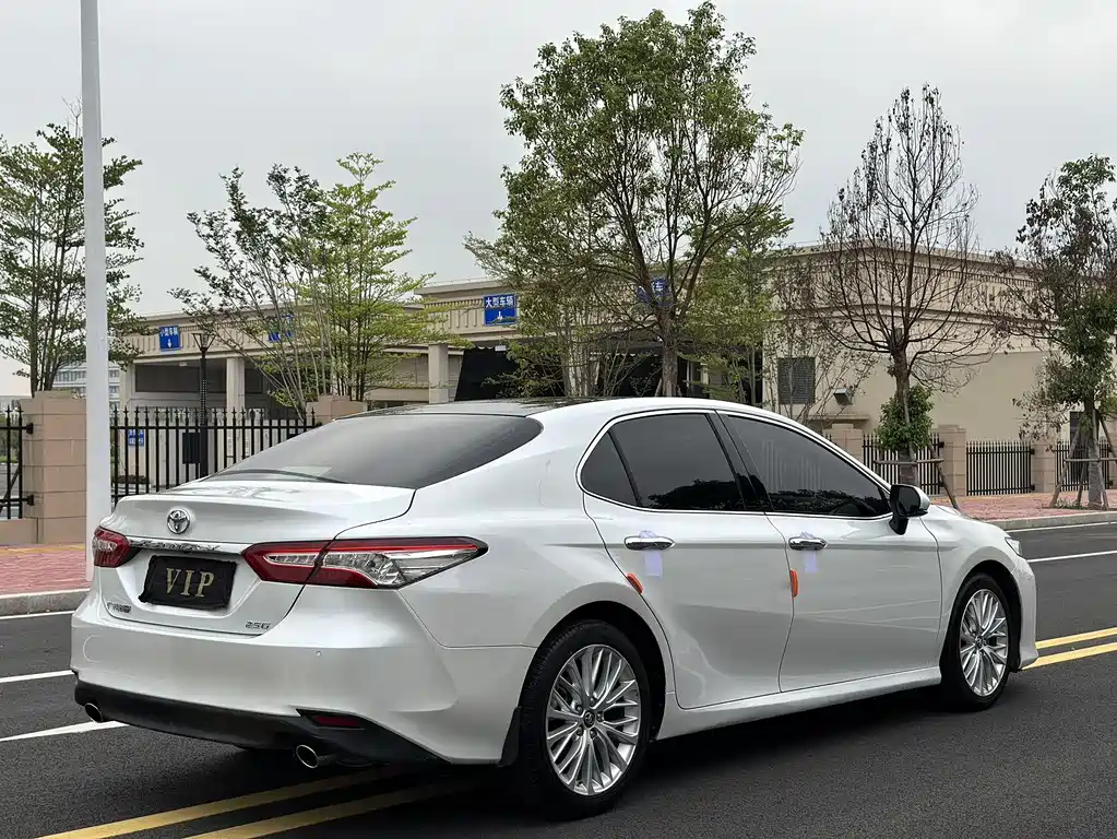 Toyota Camry 2019 2.5G Luxury VI