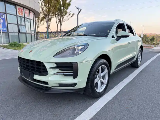 PORSCHE MACAN 2019