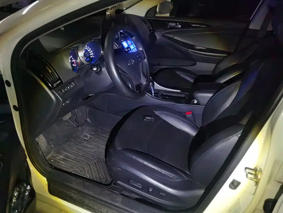 Hyundai Sonata — миниатюра 9