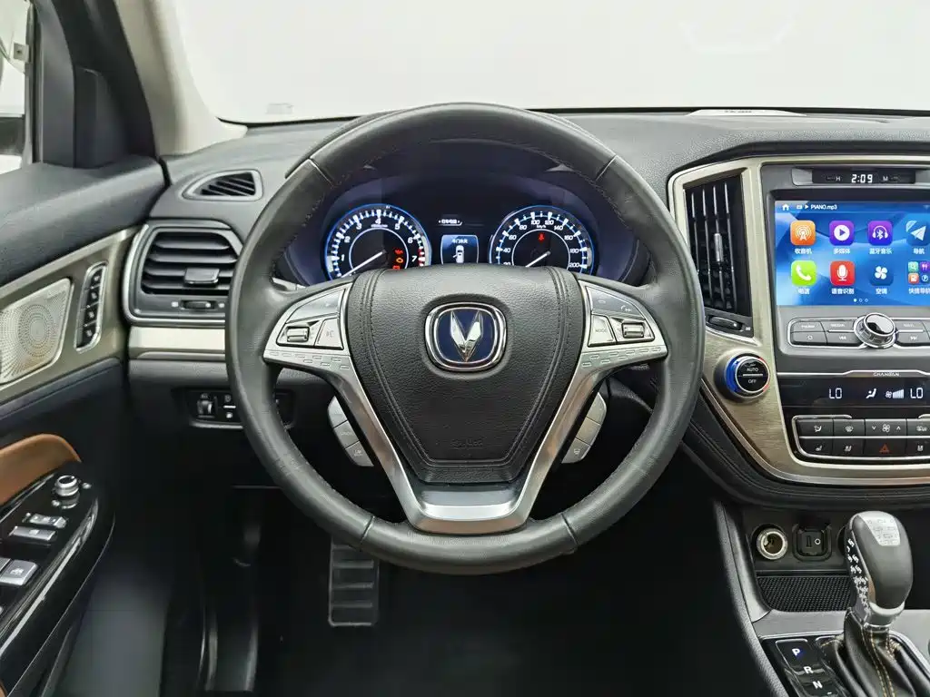 Changan CS95 — миниатюра 11
