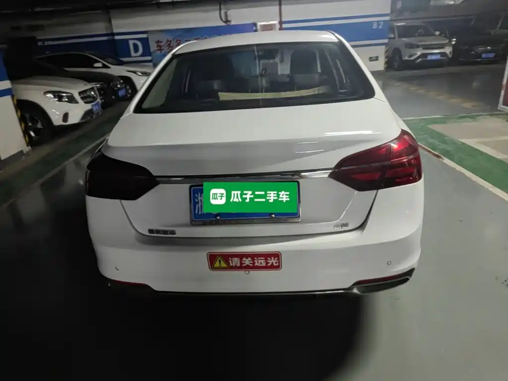 Geely Emgrand — миниатюра 6