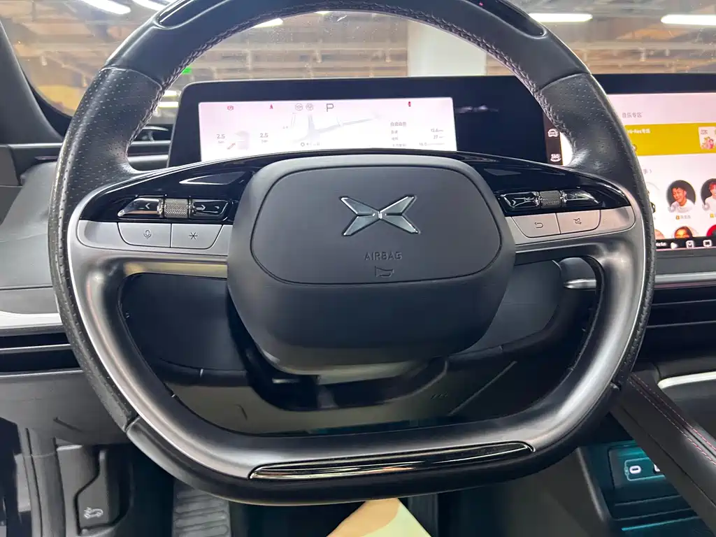 XPeng P7 — миниатюра 6