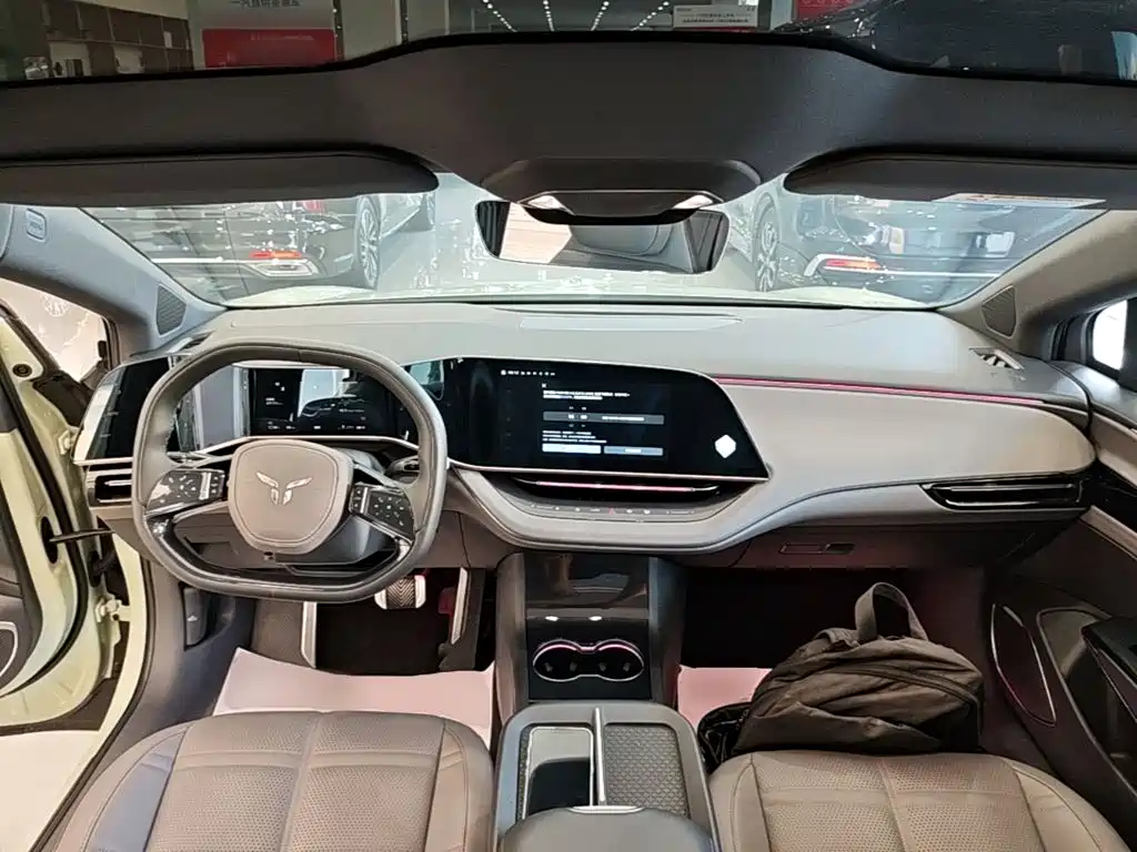 Hongqi Hongqi EH7 — миниатюра 10