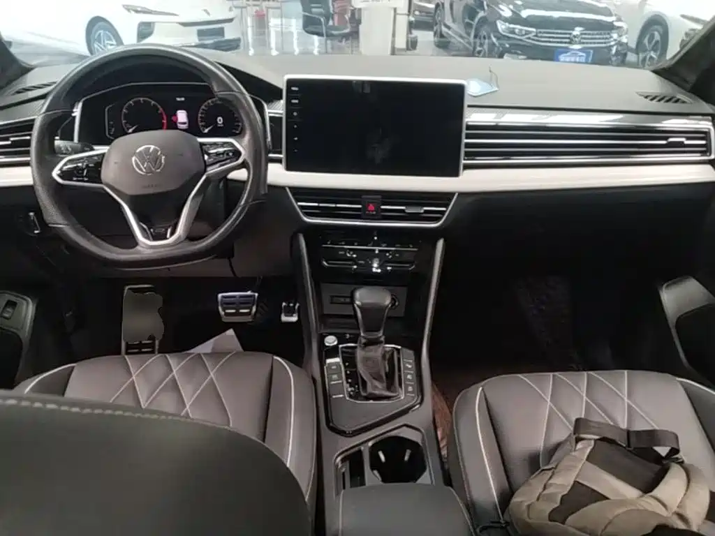 Volkswagen Tiguan L — миниатюра 10