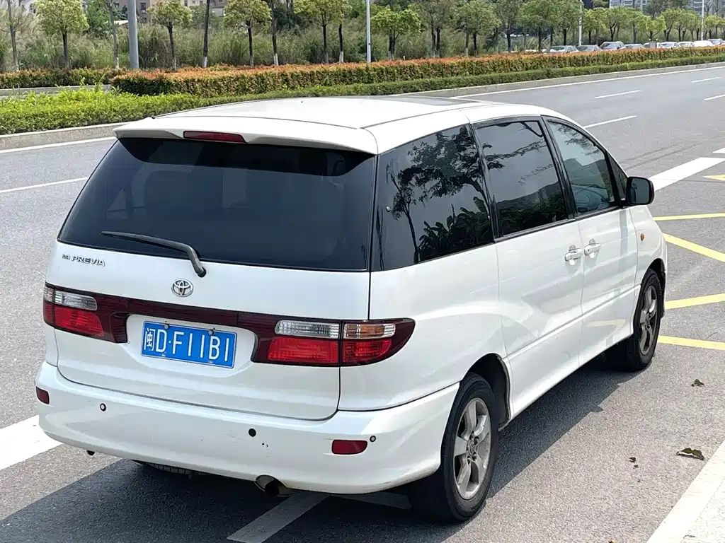 Toyota Previa 03 2.4L AT DX