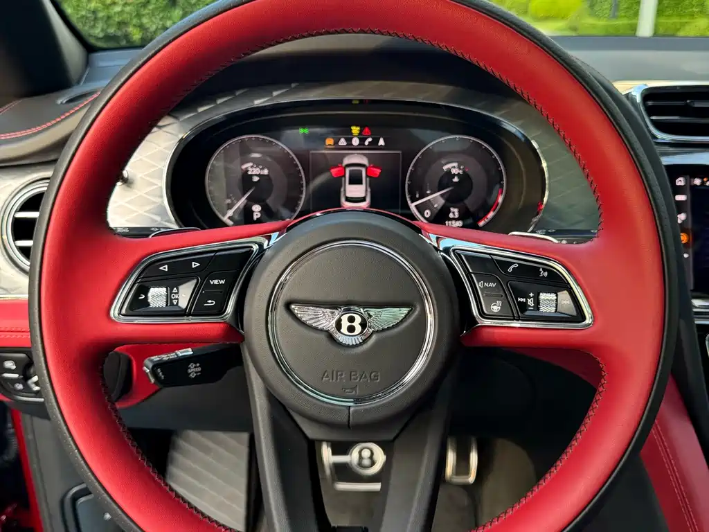 Bentley Bentayga — миниатюра 23