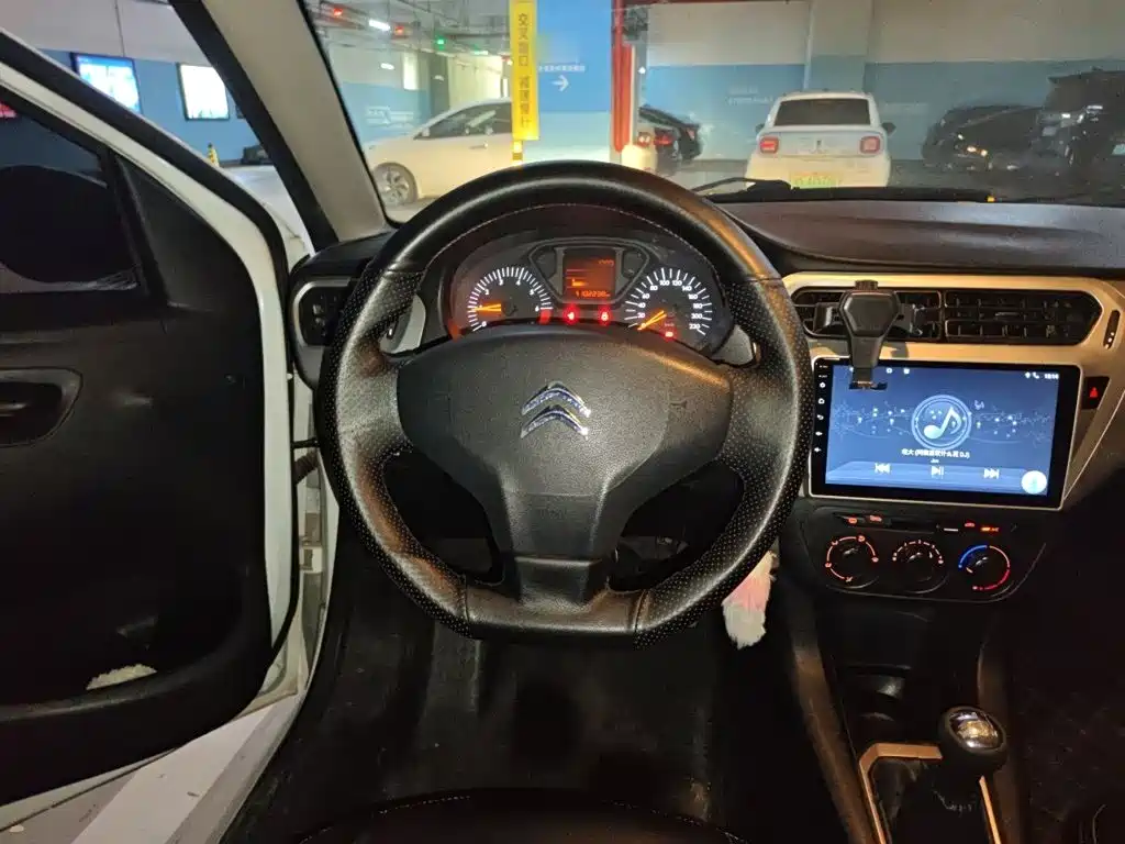 Citroen Elysee — миниатюра 11