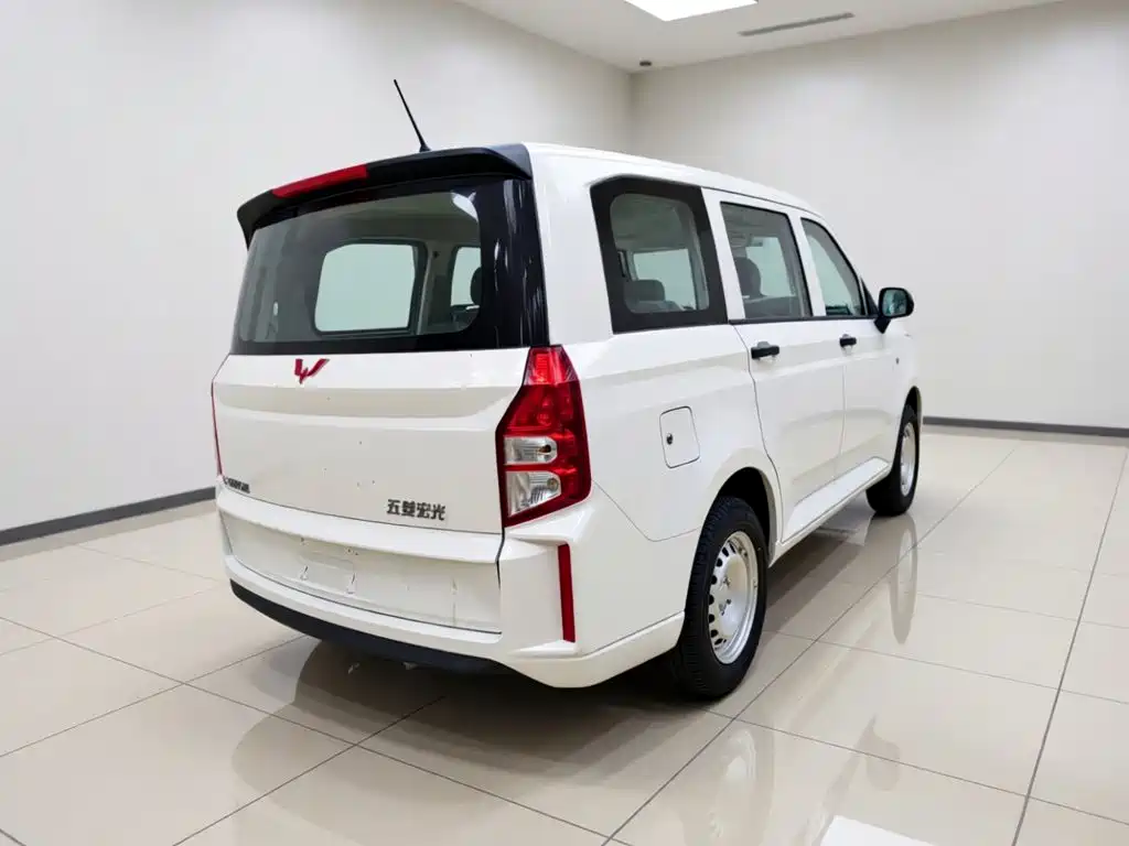 Wuling Hongguang PLUS — миниатюра 4